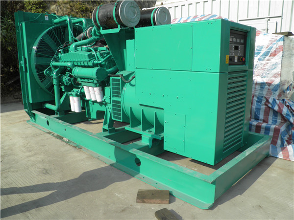 罗定发电车出租-柴油发电机组在使用的过程中应该做好哪些防护工作