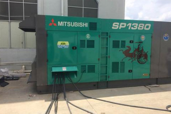 罗定为什么有些柴油发电机组的输出电压可以调节？