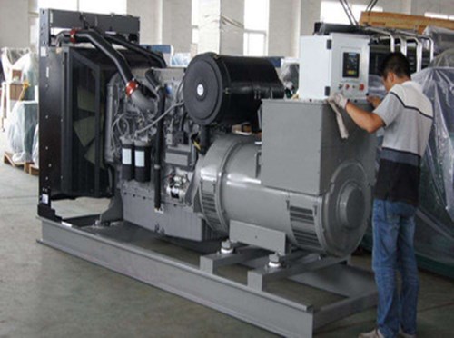 罗定柴油发电机组和储能设备配合使用的案例