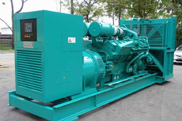 罗定柴油发电机组电压不稳定怎样维修？