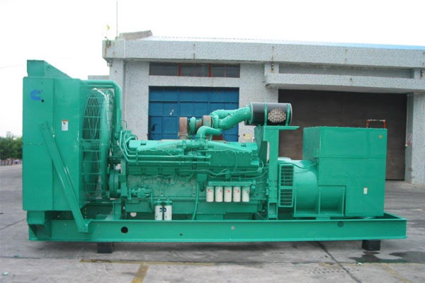 罗定工厂发电机应急发电时如何更准确地检查发电机状态？