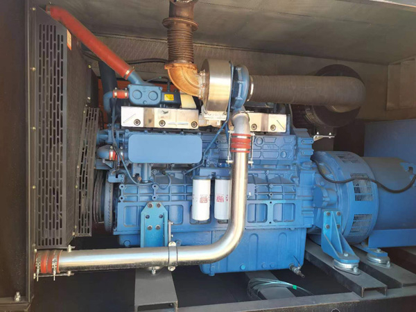 罗定燃油消耗率与进气温度的具体关系是什么？