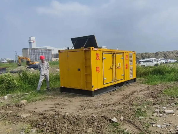 罗定200KW柴油发电机机组每小时的油耗量受哪些因素影响？