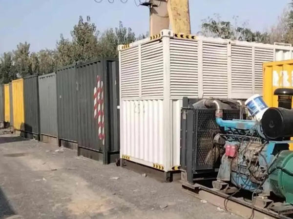 罗定200KW柴油发电机机组每小时油耗是多少？